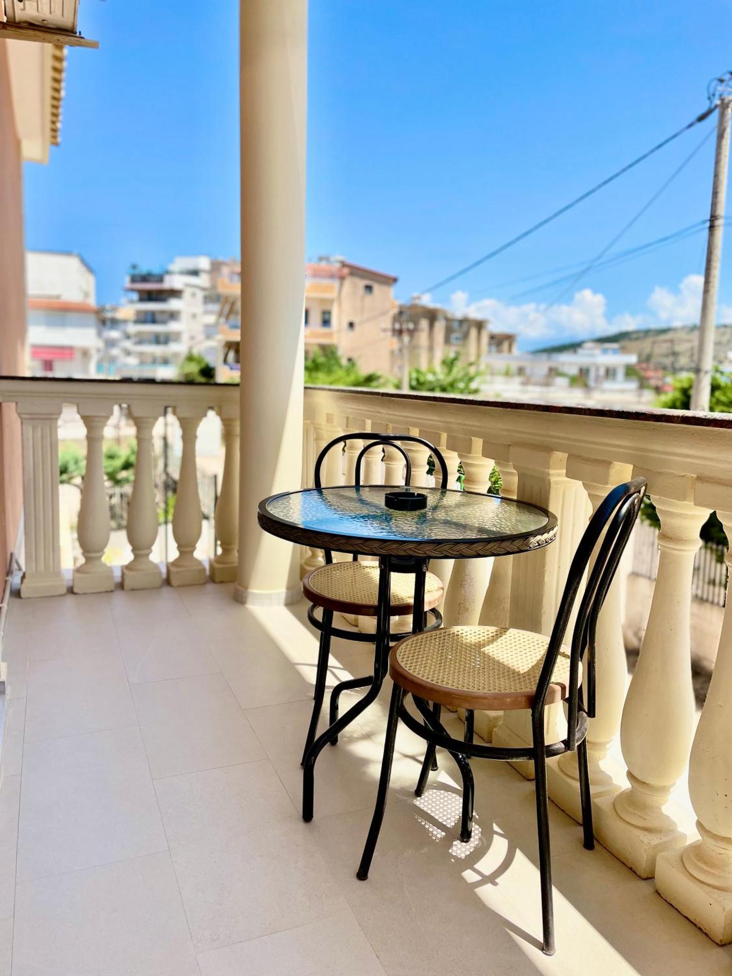 Marku Palace Εξαμίλιο Εξωτερικό φωτογραφία