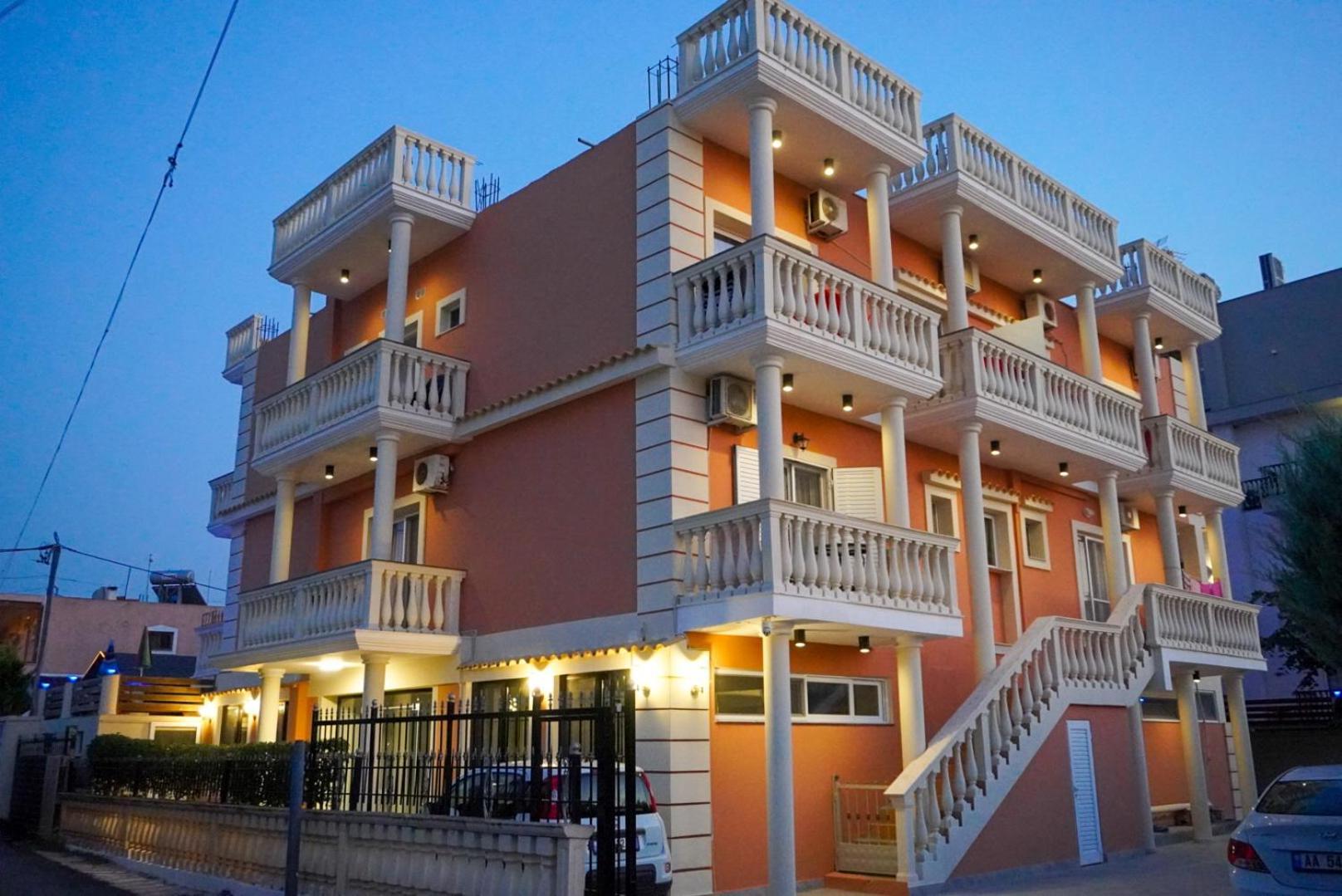 Marku Palace Εξαμίλιο Εξωτερικό φωτογραφία